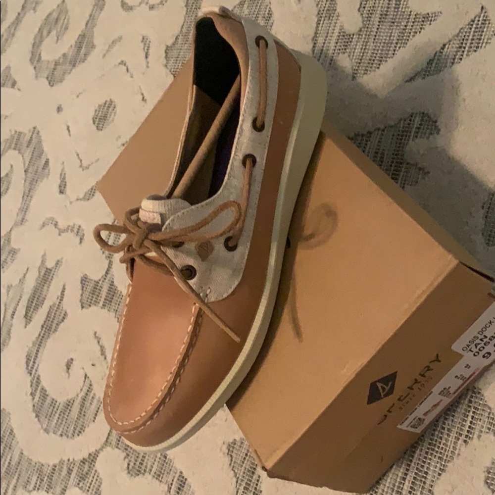 New Sperry Oasis Dock size 9